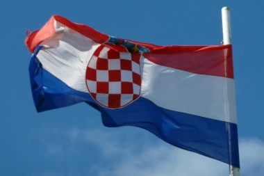 "OVO JE HDZ DIKTATURA!": Hrvatski odbornik izbačen sa govornice iz NEVEROVATNOG razloga!