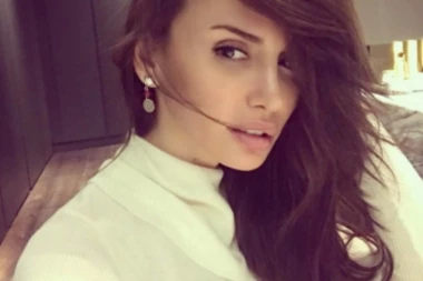 Bahato! Mustafa se opasno otvorio za Eminin rođendan: Iskeširao 45.000 evra za OVO, pevačica zaprepašćena!