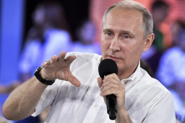 Putin otkrio ko je zadužen za njegovo oblačenje