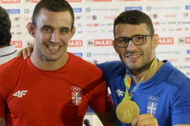 BRAVO ZA NEMEŠA: Srpski rvač u finalu SP u Parizu