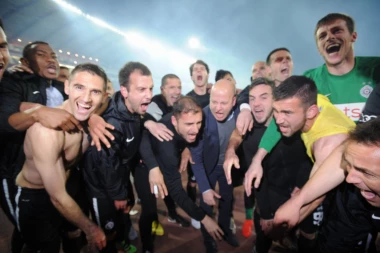 (FOTO) CRNO-BELO U MODI ŠIROM SVETA: Partizan se voli čak i u Paragvaju!