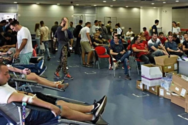 ZVEZDAŠI, SVAKA ČAST: Navijači crveno-belih oborili rekord u davanju krvi