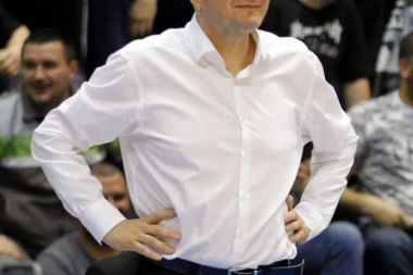 PARTIZAN PRUŽIO PODRŠKU VUJOŠEVIĆU: Dule, ponovo pobedi!