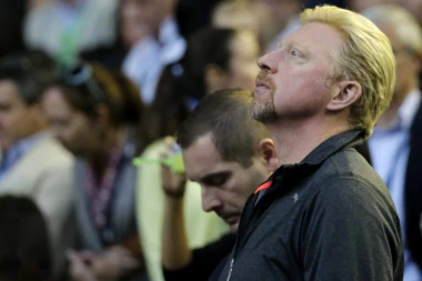 Beker se od bankrota  "izvlači" na diplomatski imunitet