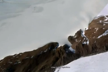 (VIDEO) Veo misterije: Nešto se pojavilo na Antarktiku