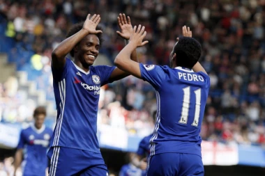 (VIDEO) "Đavoli" dočekali "Plavce": Fudbal je jednostavan kada igraju majstori