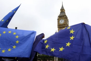 LONDON: Greškom poslali pisma građanima EU da napuste zemlju