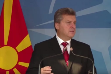 IVANOV PROTIV TIRANSKE PLATFORME: Odbio da potpiše zakon o jezicima