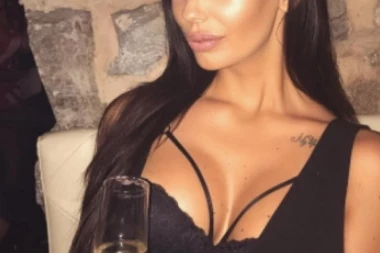 I FUDBALER DOBIO CRVENI: Katarina Grujić opet slobodna?!