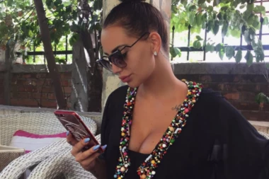 KATARINI GRUJIĆ PRETILI PIŠTOLJEM: Pevačica zvala policiju iz restorana