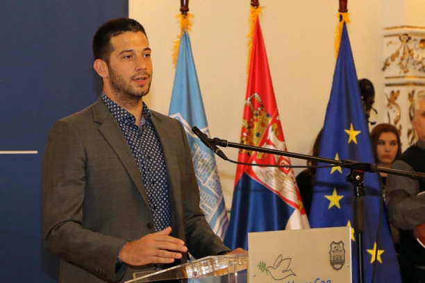 Udovičić čestitao veslačima i tekvondistima EVROPSKU BRONZU I SREBRO: Srbija ima na koga da računa!