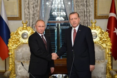 Erdogan tražio od Putina da se drži po strani: Hoćemo da se sa Sirijom razračunamo "jedan na jedan"!