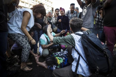 Policija BiH sprečila stotine migranata da uđu u Hrvatsku!