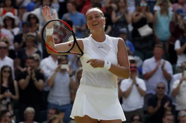 UZNEMIRUJUĆI FOTO: Kvitova umalo ostala bez prstiju, a sada opet ređa pobede!