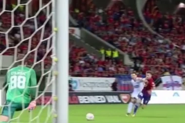 (VIDEO) PROCENITE SAMI: Da li je Mariner oprostio crveni karton Ostojiću?