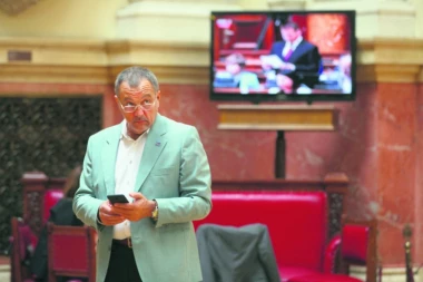 ZORAN ŽIVKOVIĆ PRIZNAO DA JE UDARIO ŽENU! Izneo sve detalje nesreće