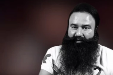 Skandal u Indiji: Guru silovao žene, 200.000 ljudi na ulicama, ima mrtvih!