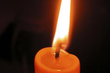 Izgovorite ovu molitvu na današnjeg sveca i desiće vam se čudo!