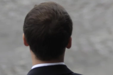 Gori od starlete: Ovaj političar je potrošio čak 26.000 evra na šminku!