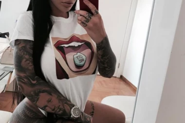 UČESNICA ZADRUGE PROPAGIRA DROGU: Anđela Veštica puši travu!