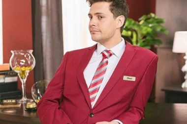 Miloš Biković obljubio majku svoje devojke!