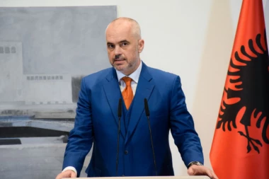 REGION JE PREPUŠTEN SAM SEBI: Rama opet kritikovao EU zbog vakcina