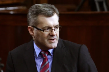 Bečić urnisao Sergeja: Njegovim halucinacijama bi trebalo da se pozabave stručna lica