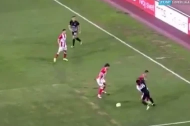 (VIDEO) Šta li će Mirka da mu kaže? Evo kako je Suma proturio loptu kroz noge Vujadinu Saviću