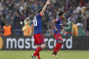 (VIDEO) Ne dešava se samo kod nas: Cska primio gol iz gol-auta