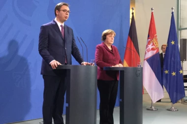 Vučić i Merkelova krivi za haos na Balkanu