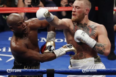 Penzioner Mejveder tehničkim nokautom dobio Mekregora!