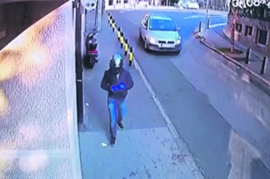 KAMERE SNIMILE DVOJICU BOMBAŠA: Hteli da raznesu biznismena!