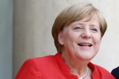 KAKO JE ANGELA UKRALA BOŽIĆ: Restriktivne mere će u Nemačkoj trajati MINIMUM do kraja decembra!