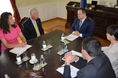 RON DŽONSON U POSETI BEOGRADU: Dobri odnosi Srbije i SAD važni za obe zemlje