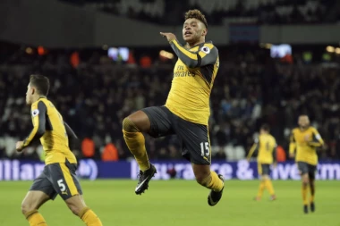 NOVI ŠOK ZA TOBDŽIJE: Jedan od najboljih igrača napustio Arsenal
