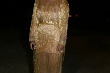 RAJ NA ZEMLJI: Nećete verovati kako izgleda dvorište naše velike zvezde!