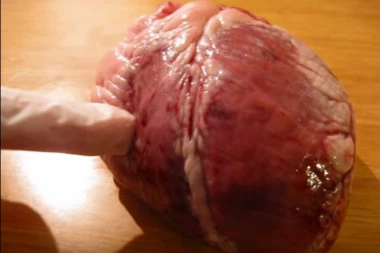 HOROR: Ubio majku, pa joj pojeo srce sa biberom i čilijem!