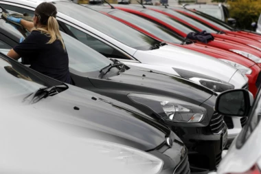 Karte za parking od sada i na šalterima Pošte