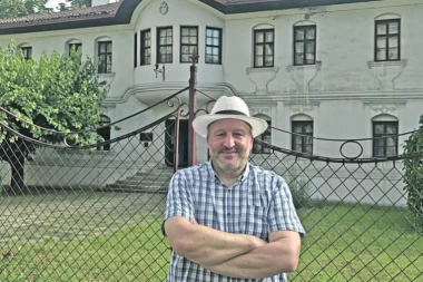 Nenad Novak Stefanović: Kralj Milan  Čerčilov otac?