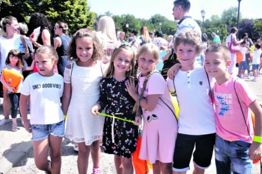 SRPSKI TELEGRAF SA PRVACIMA: Tresle su mi se noge zbog učiteljice