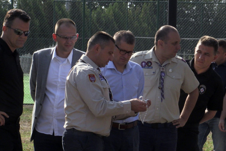 Direktor policije Vladimir Rebić izjavio je da Ministarstvo unutrašnjih poslova podržava mlade izviđače i da ovo takmičenje predstavlja još jednu od aktivnosti koja ima za cilj jačanje i izgradnju poverenja između policije i građana, posebno najmlađih.