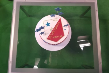 KRIZA SE NASTAVLJA: Voši oduzimaju klupski autobus?