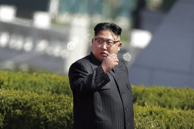 Kim Džong Un ima dvojnika! Da li je njegovo pojavljivanje 1. maja pravo?