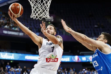 (VIDEO) LOVERNJ PONOVO BLISTAO: Francuska demolirala Island!