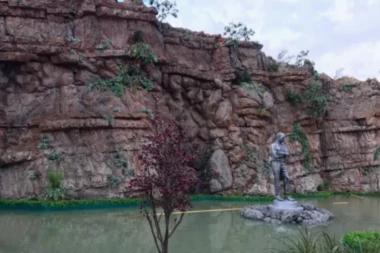 OBJAVLJEN SNIMAK JEZERA STIVA DŽOBSA U ZADRUZI KOJI ODUZIMA DAH: Pogledajte ovu OAZU!