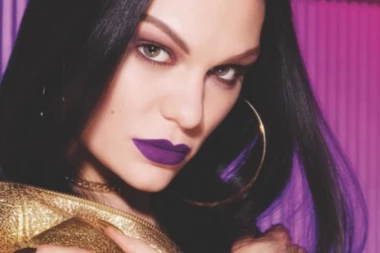 PEVAČICA DRASTIČNO PROMENILA IZGLED!