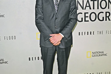 OVO JE NAJMLAĐA DIKAPRIJOVA DEVOJKA: Više ne mogu da se kriju, a spojio ih je poznati holivudski glumac