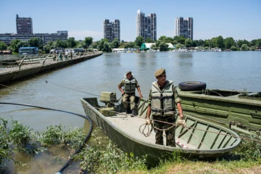 NEMA VIŠE KUPANJA: Na Lidu rasklopljen most!