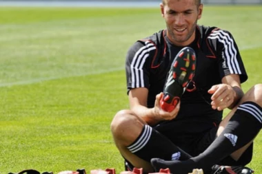 FILM O ZIDANU: Glavni akter se rasplakao na proekciji!