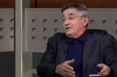 Boša Tanjević gasi požar kod Italijana